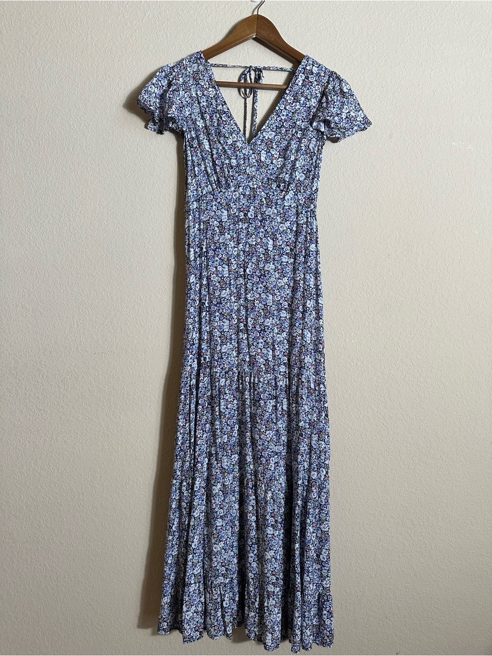 GAP Blue Floral V-Neck Maxi Dress with Flutter Sleeves Size Petite S